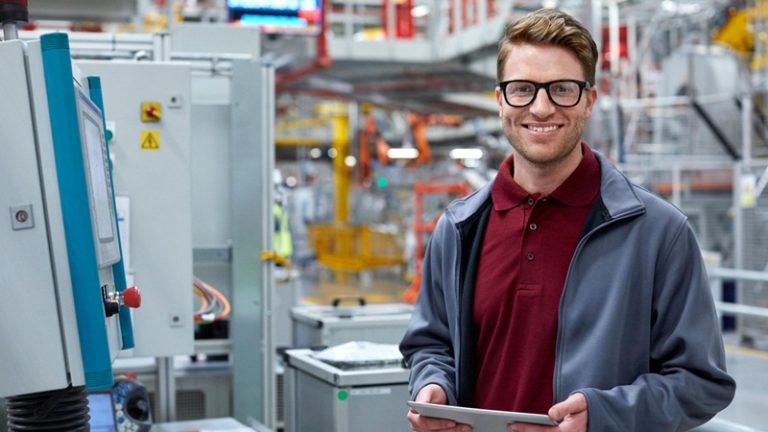 Como as tecnologias otimizam a produção industrial?